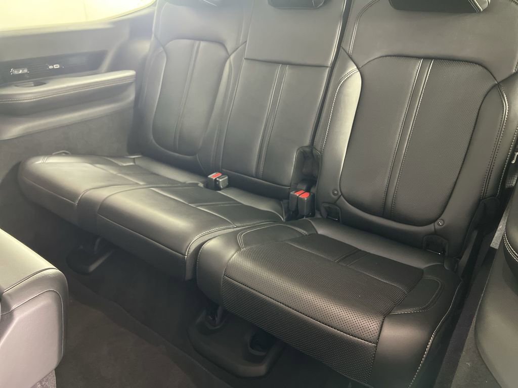 Used 2024 Jeep Grand Wagoneer Series I AWD/4WD image 23