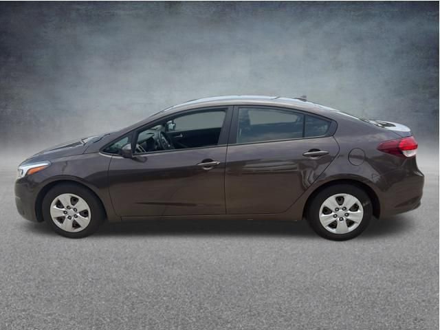 Used 2017 Kia Forte LX FWD image 9