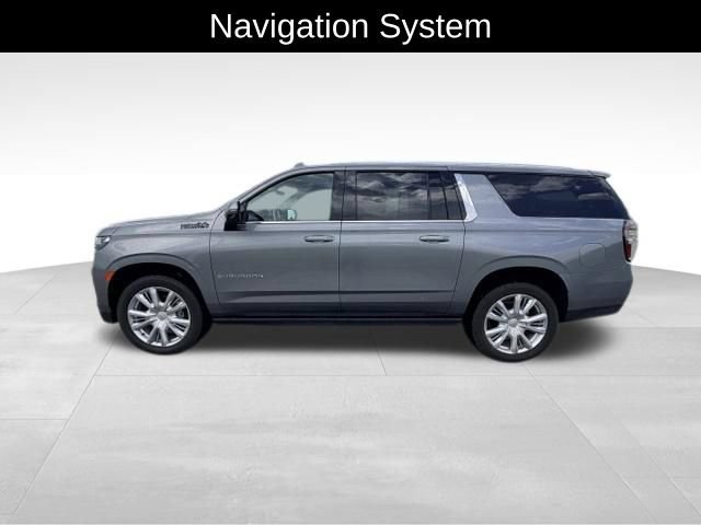 Used 2021 Chevrolet Suburban High Country w/ Premium Package 2 AWD/4WD image 4