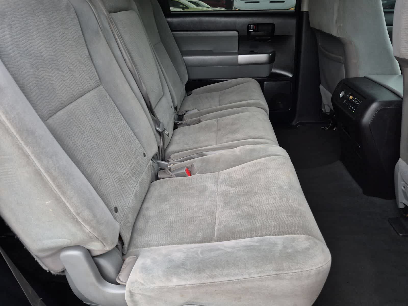 Used 2019 Toyota Sequoia SR5 AWD/4WD image 21