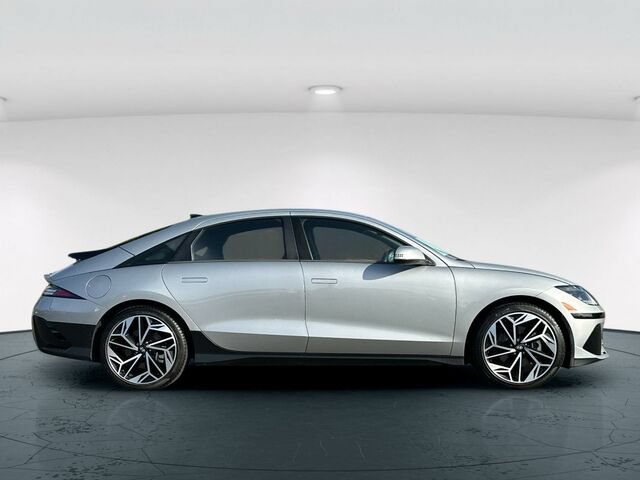 Used 2025 Hyundai Ioniq 6 SEL RWD image 7