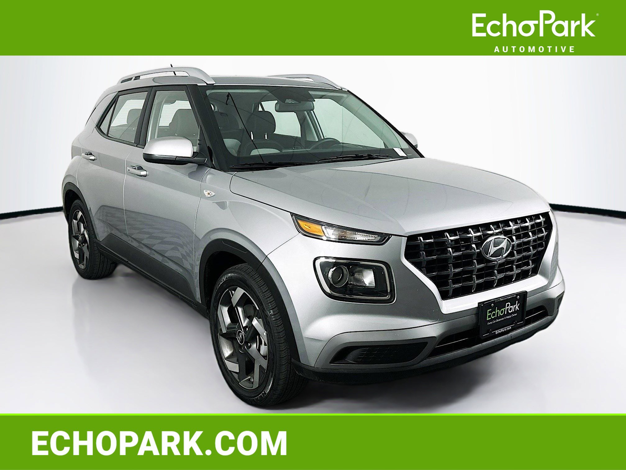 Used 2025 Hyundai Venue SEL image 1