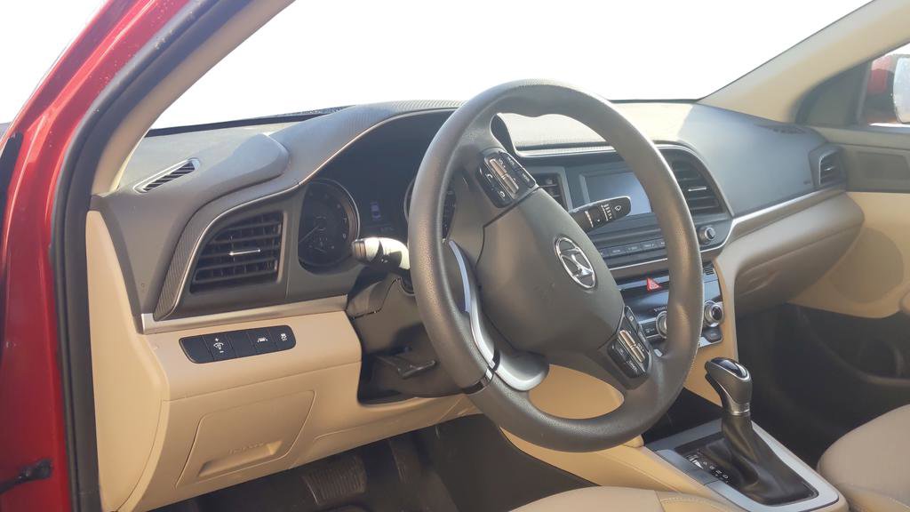 Used 2020 Hyundai Elantra SE image 19