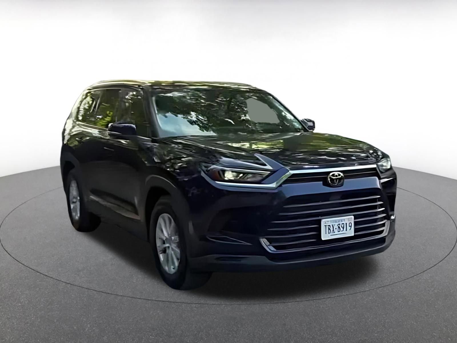 Used 2025 Toyota Grand Highlander FWD image 4