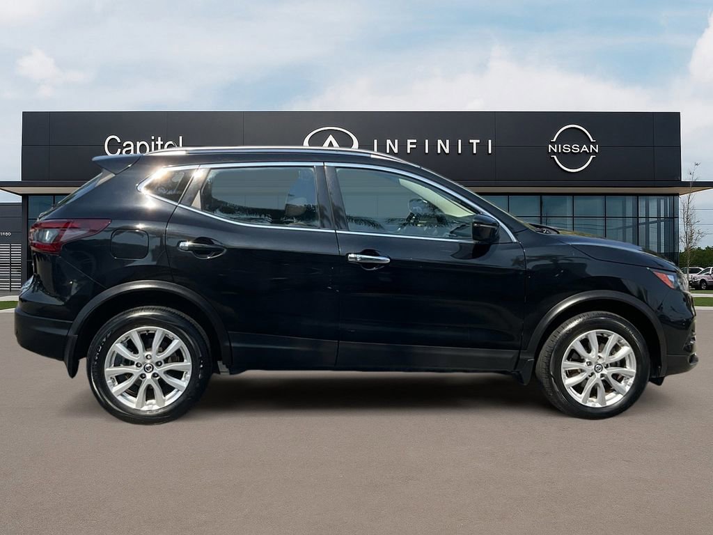 Used 2020 Nissan Rogue Sport SV image 4