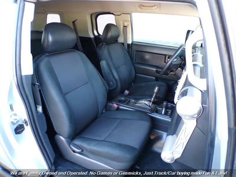 Used 2007 Toyota FJ Cruiser 4WD image 22