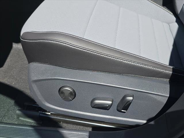 New 2026 Volkswagen Jetta SE image 7