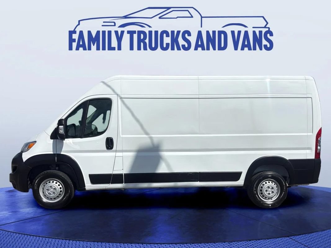 Used 2025 RAM ProMaster 2500 w/ Convenience Group FWD image 2