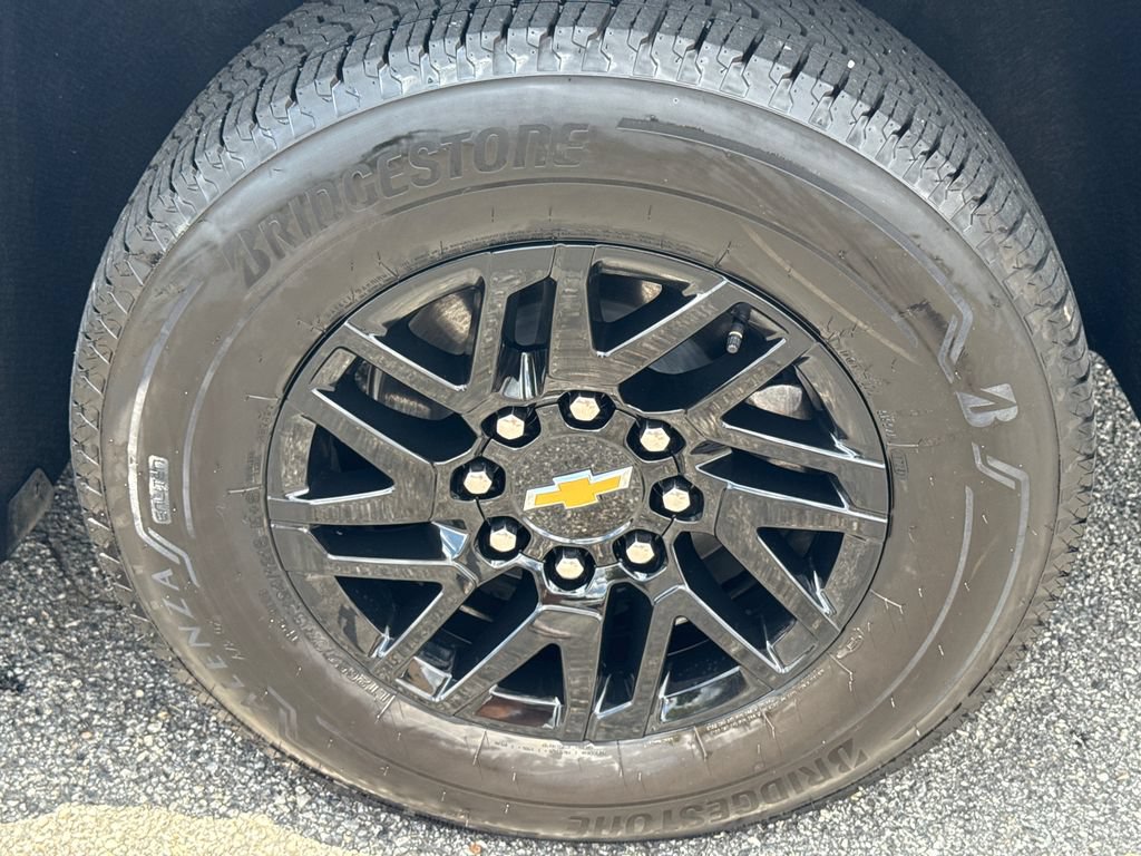 Used 2025 Chevrolet Silverado EV LT AWD/4WD image 19