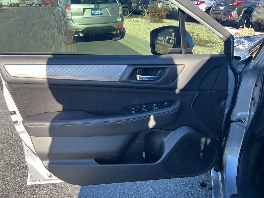 Used 2015 Subaru Legacy 2.5i Premium w/ Moonroof Package AWD/4WD image 22