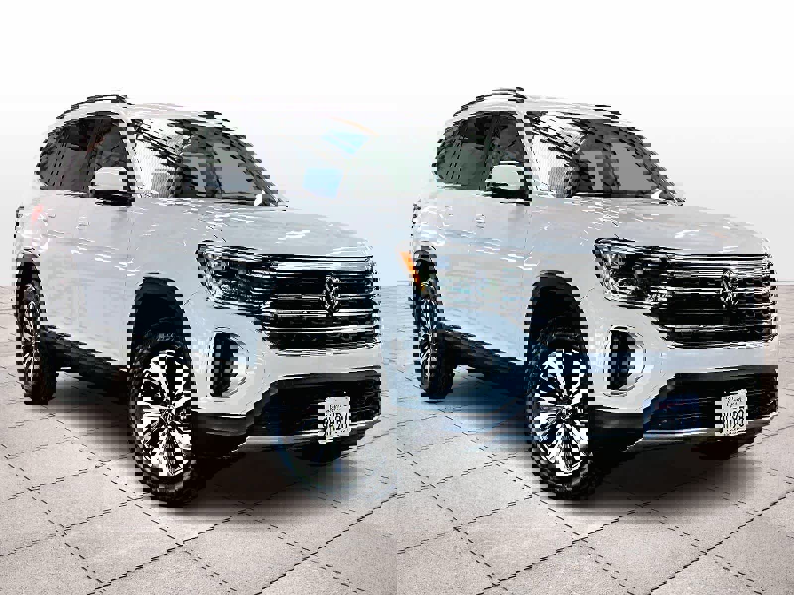 Used 2024 Volkswagen Atlas SE image 2