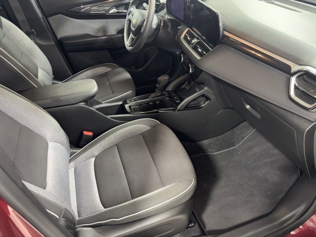 Used 2025 Chevrolet TrailBlazer LT w/ Driver Confidence Package image 20