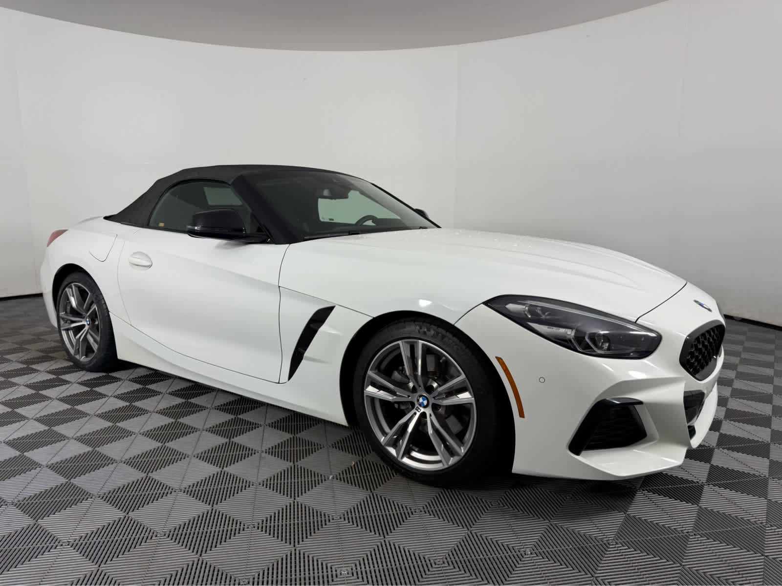 Certified 2022 BMW Z4 sDrive30i w/ Premium Package 2 image 1
