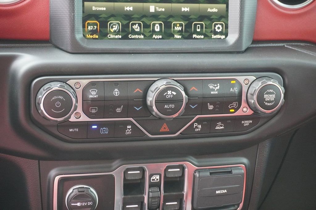 Used 2023 Jeep Wrangler Unlimited Rubicon 4xe image 25