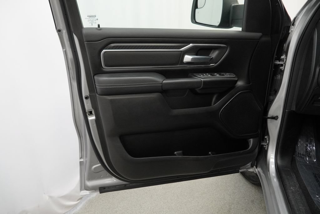 Used 2025 RAM 1500 Big Horn AWD/4WD image 32