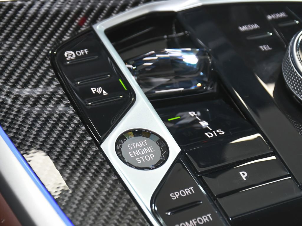 Used 2026 BMW X7 M60i image 28