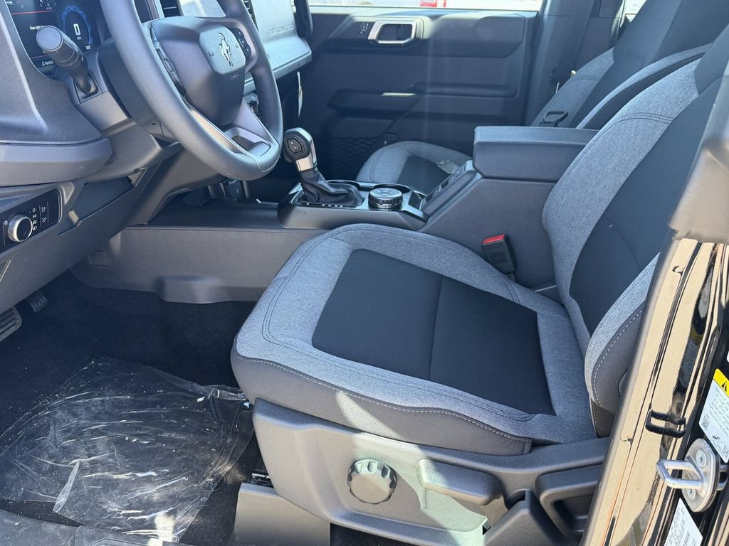 New 2025 Ford Bronco 4-Door AWD/4WD image 23