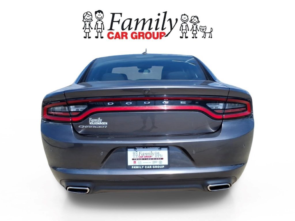Used 2022 Dodge Charger SXT RWD image 3