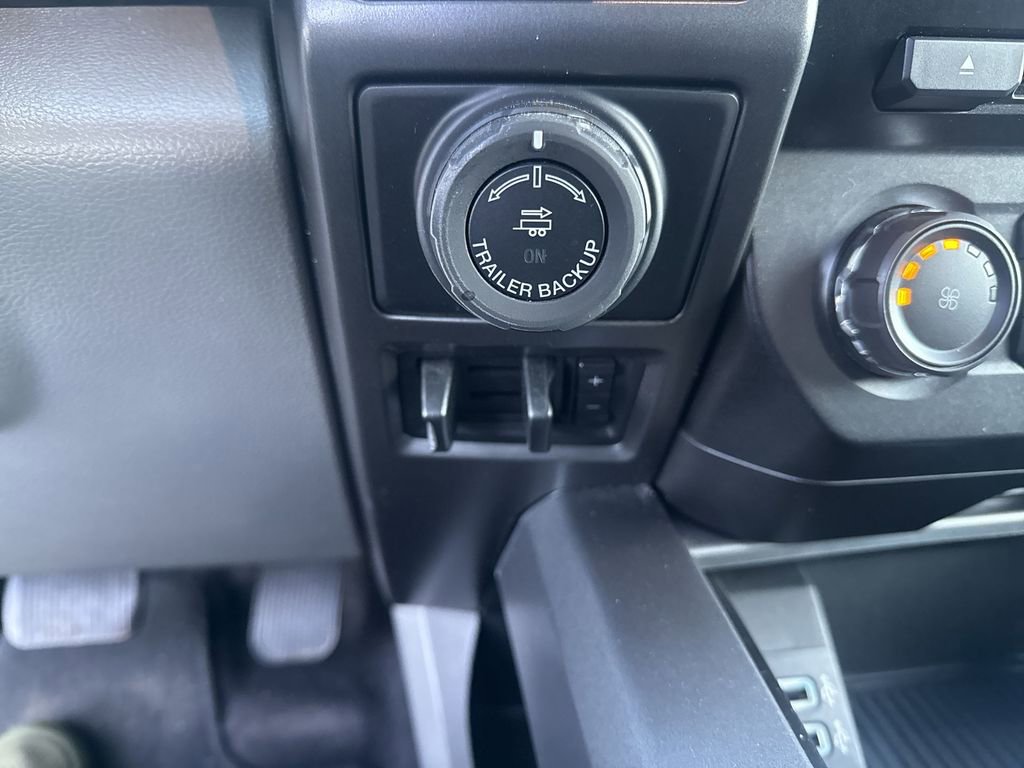Used 2018 Ford F150 XLT w/ Equipment Group 302A Luxury AWD/4WD image 29