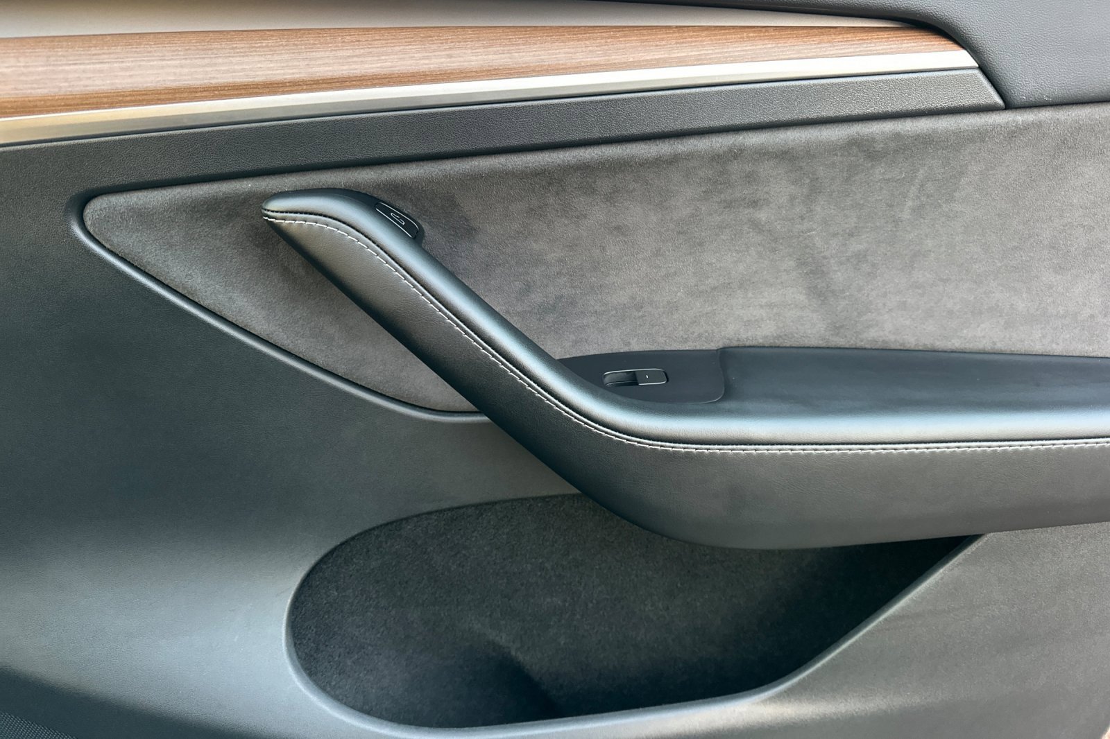 Used 2023 Tesla Model Y Long Range image 19