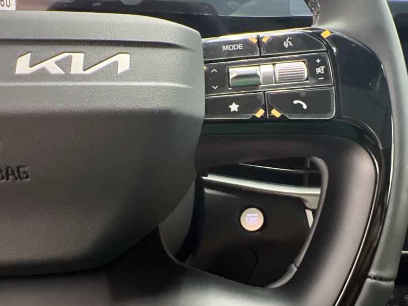 New 2026 Kia Sorento S w/ S Panoramic Sunroof Package FWD image 22