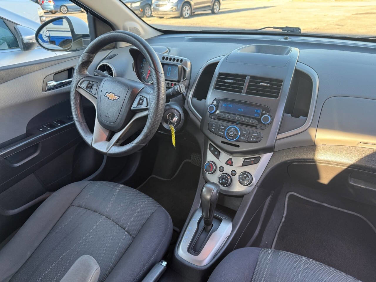 Used 2014 Chevrolet Sonic LT FWD image 27