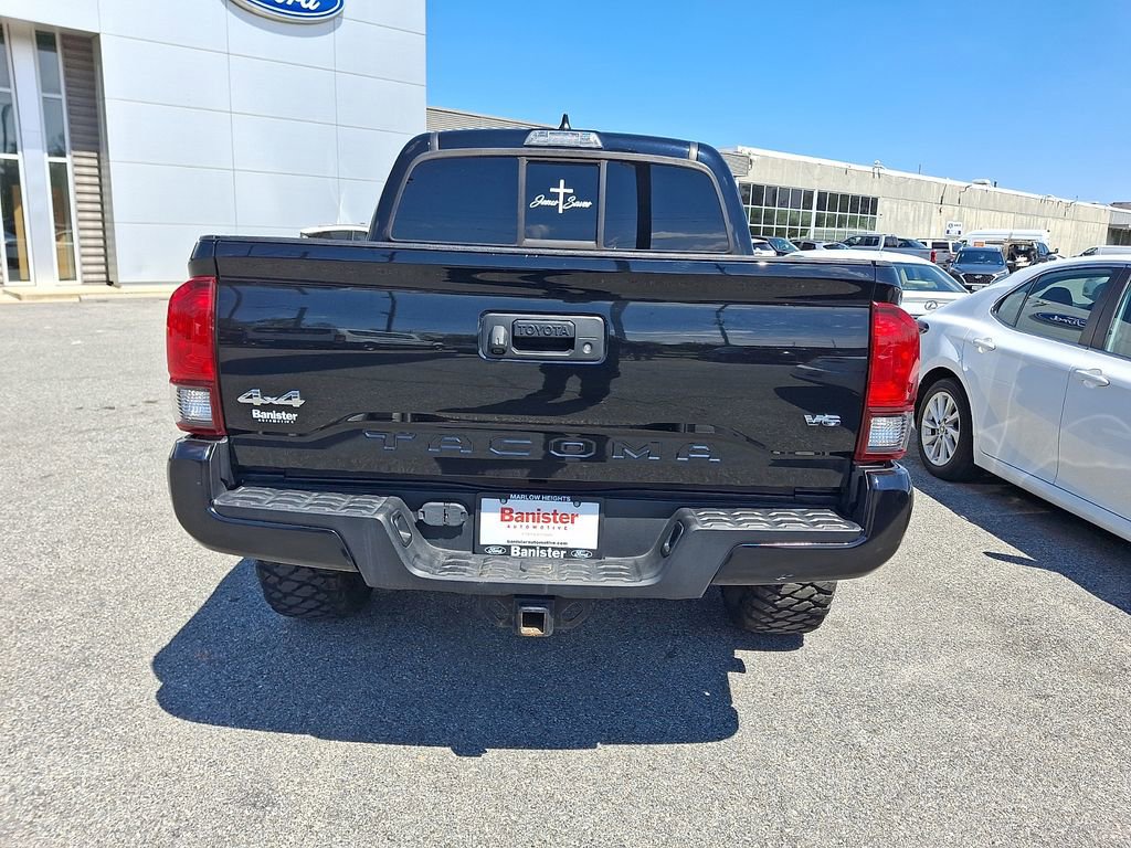 Used 2020 Toyota Tacoma SR image 32
