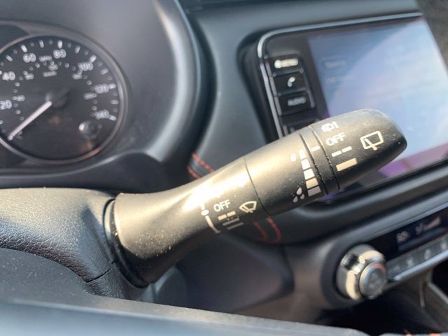 Used 2022 Nissan Kicks SR FWD image 29