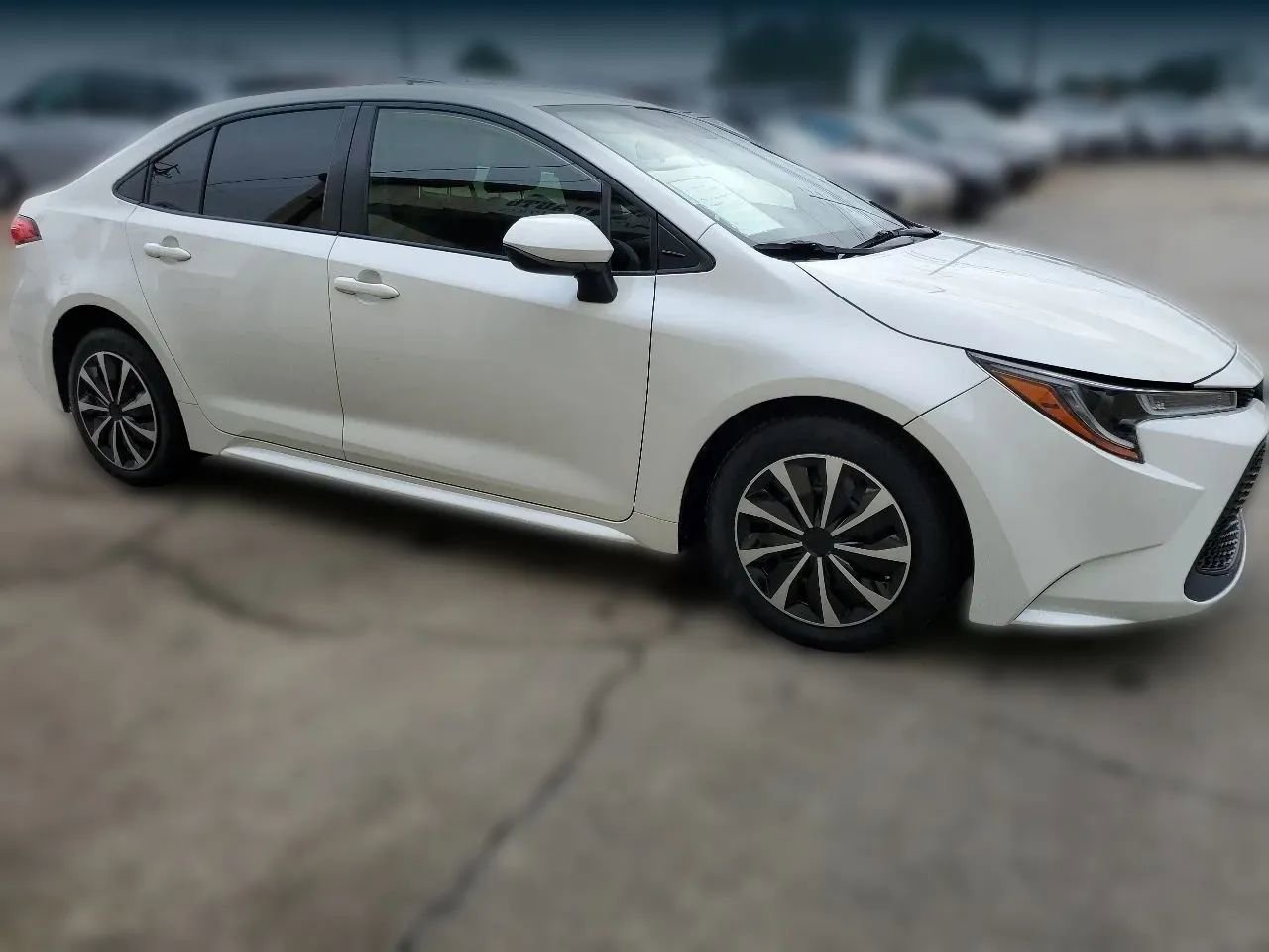 Used 2020 Toyota Corolla LE image 15