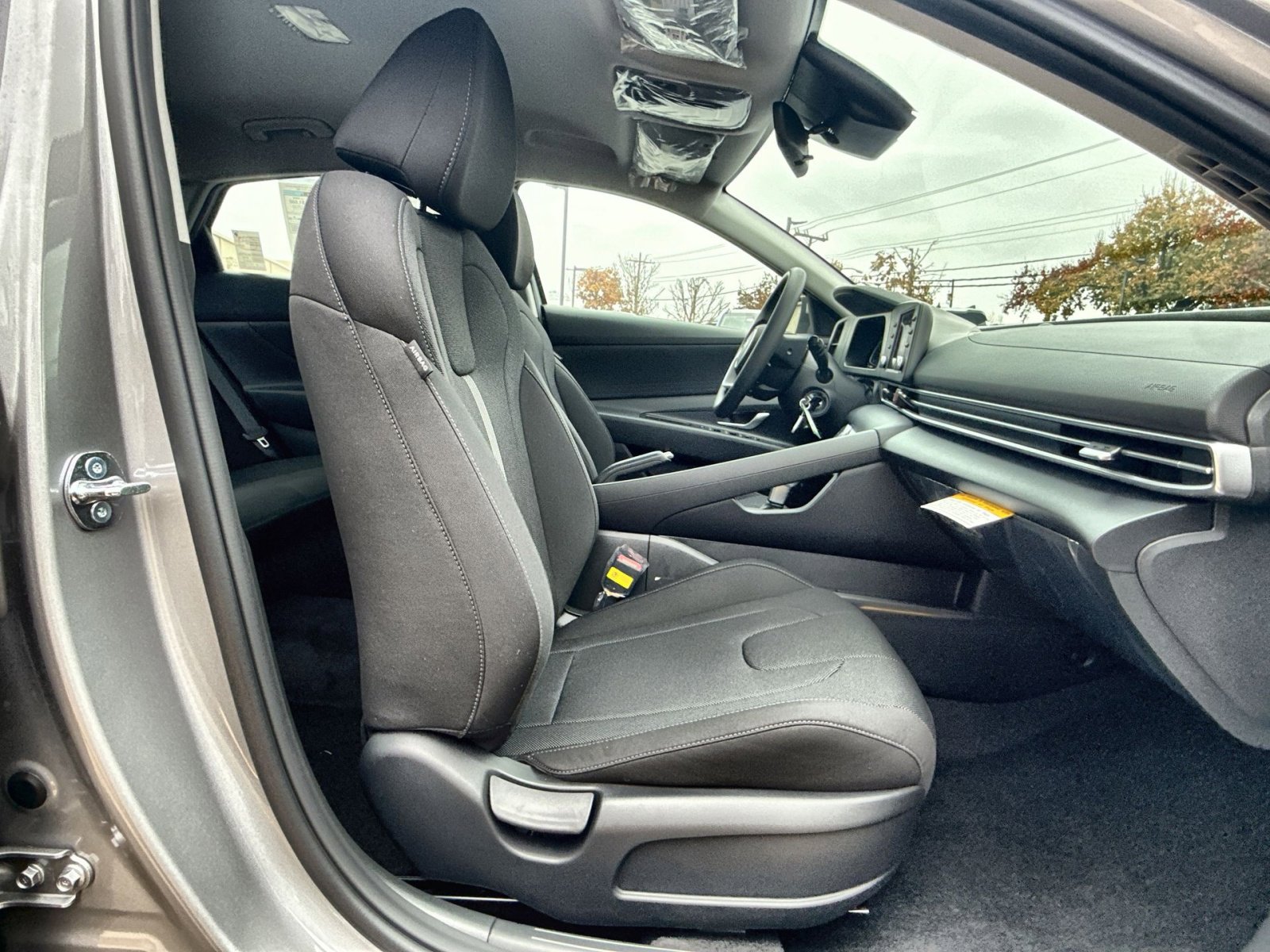 New 2026 Hyundai Elantra SE image 25