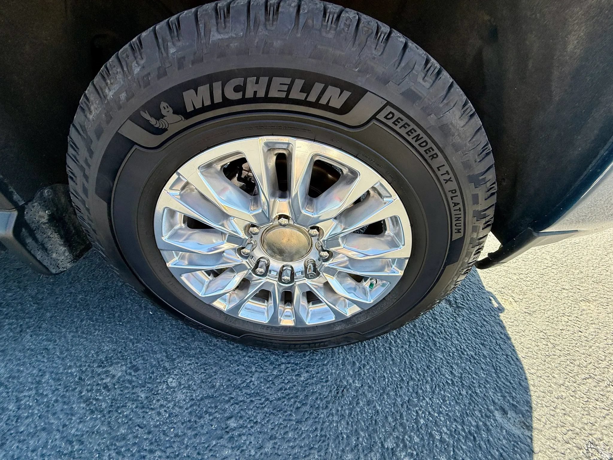 Used 2020 Chevrolet Silverado 3500 High Country AWD/4WD image 21