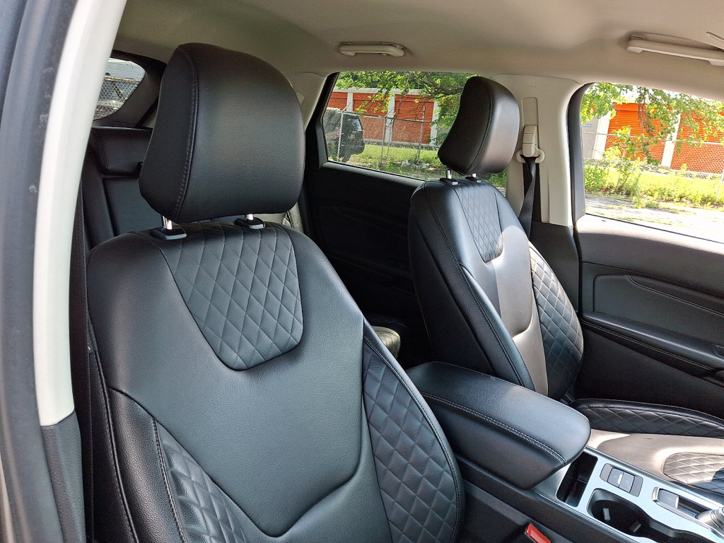 Used 2024 Ford Edge Titanium AWD/4WD image 13