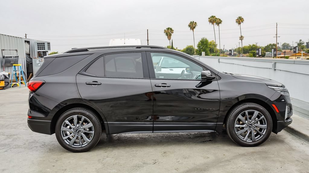 Used 2022 Chevrolet Equinox RS FWD image 13