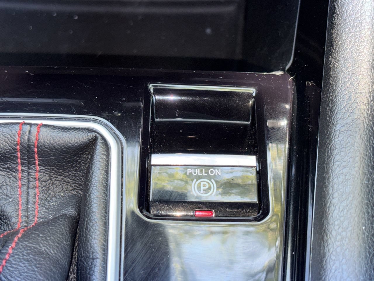 Used 2024 Jeep Compass Trailhawk AWD/4WD image 7