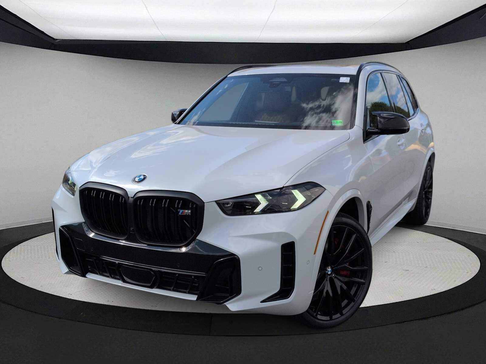 New 2026 BMW X5 M60i w/ Climate Comfort Package