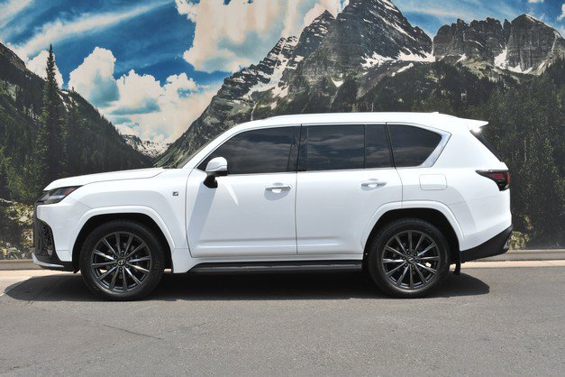 Used 2024 Lexus LX 600 F Sport AWD/4WD image 7