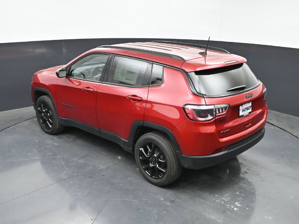 New 2026 Jeep Compass Latitude AWD/4WD image 31