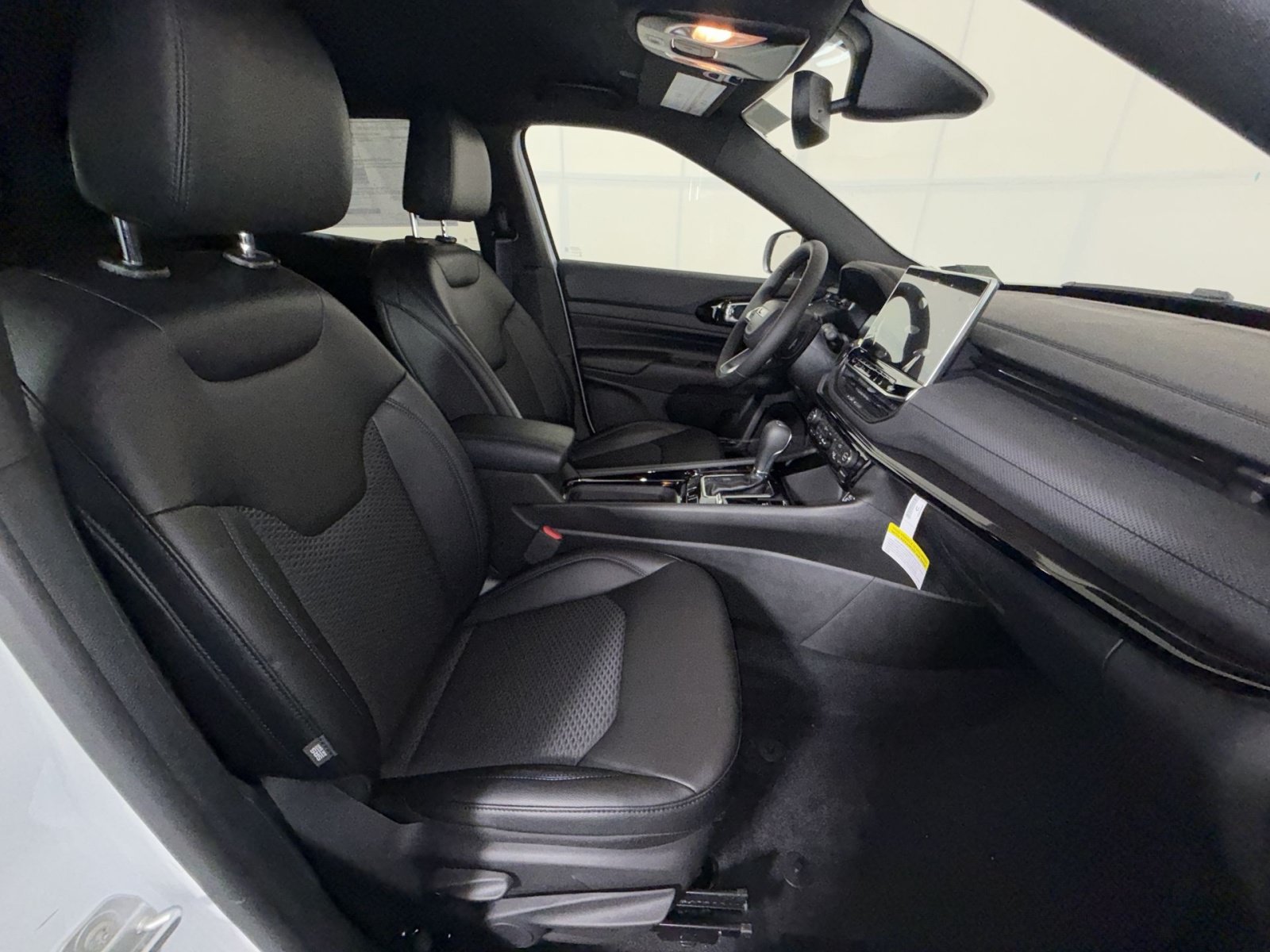 New 2026 Jeep Compass Latitude AWD/4WD image 25