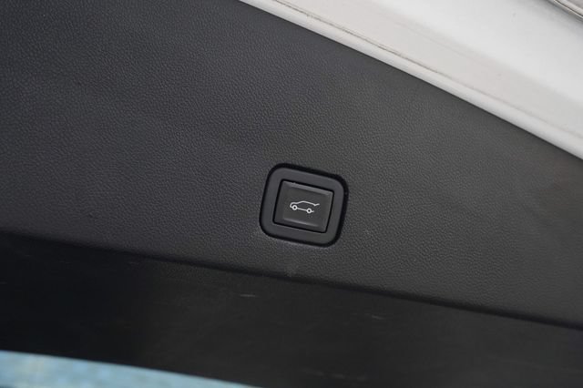 Used 2023 Cadillac XT6 Luxury FWD image 28