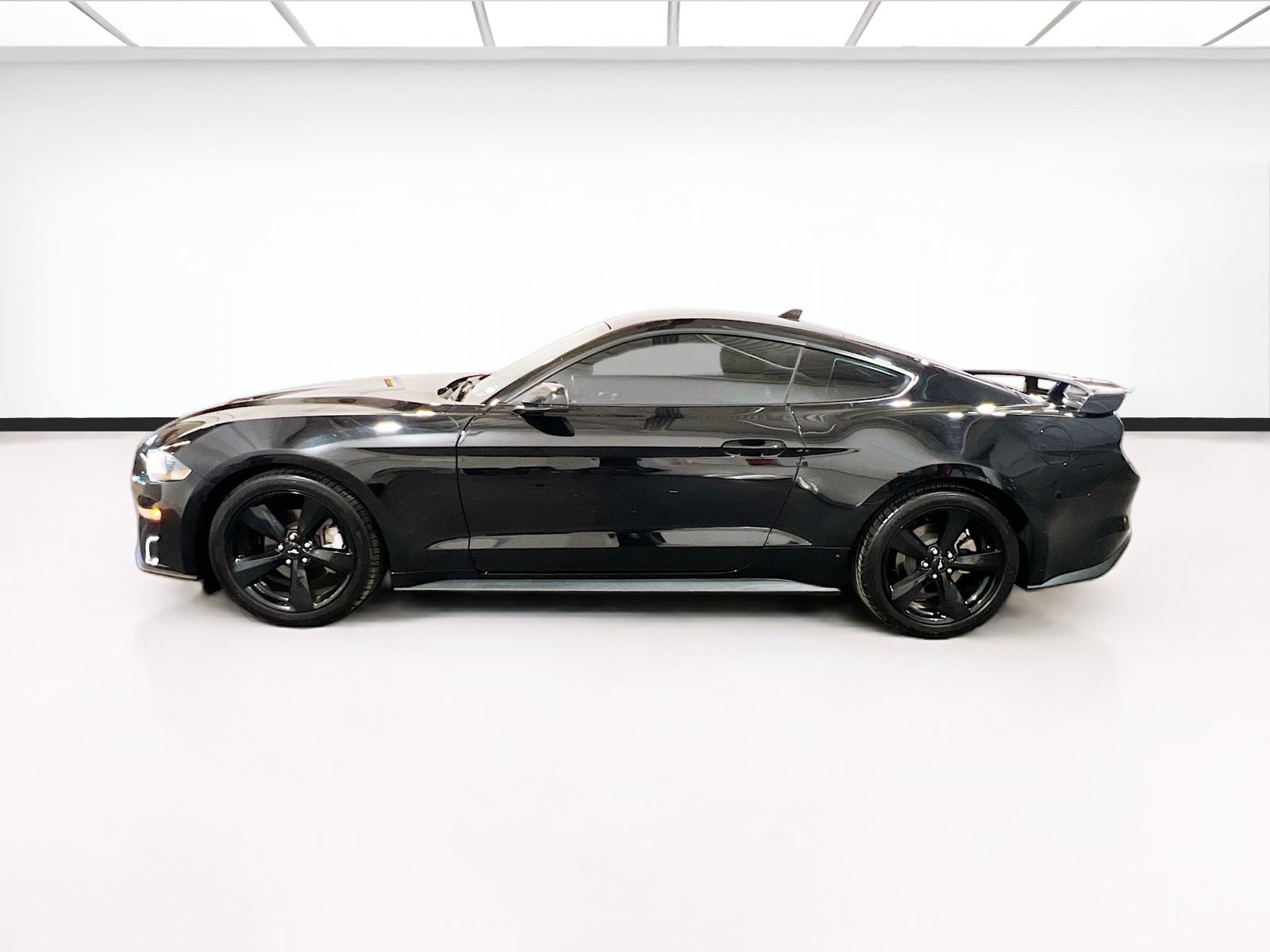 Used 2022 Ford Mustang Premium w/ Equipment Group 201A RWD image 22