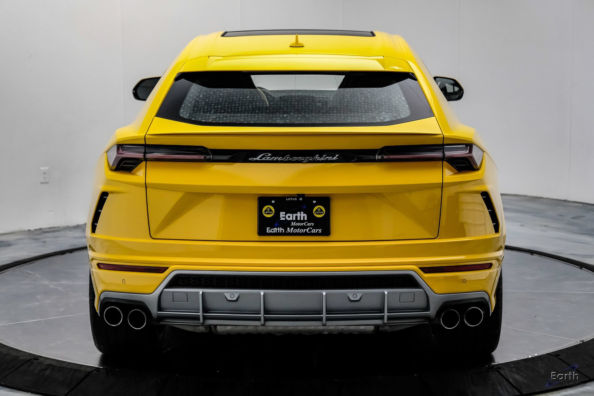 Used 2021 Lamborghini Urus AWD/4WD image 13