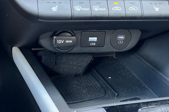 Used 2025 Hyundai Elantra Limited FWD image 37