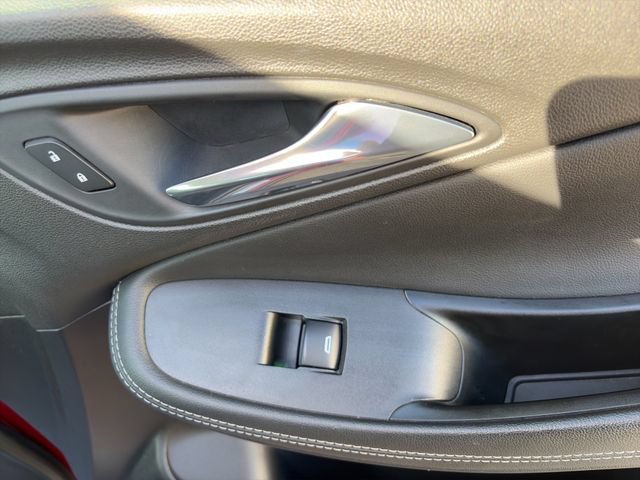 Used 2021 Buick Encore GX Preferred w/ Cold Weather Comfort Package FWD image 17