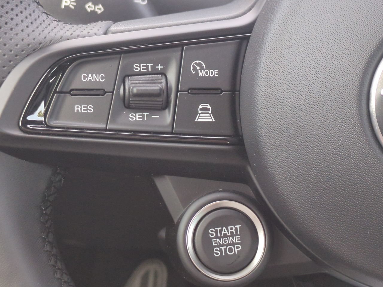 New 2025 Alfa Romeo Tonale AWD/4WD image 23