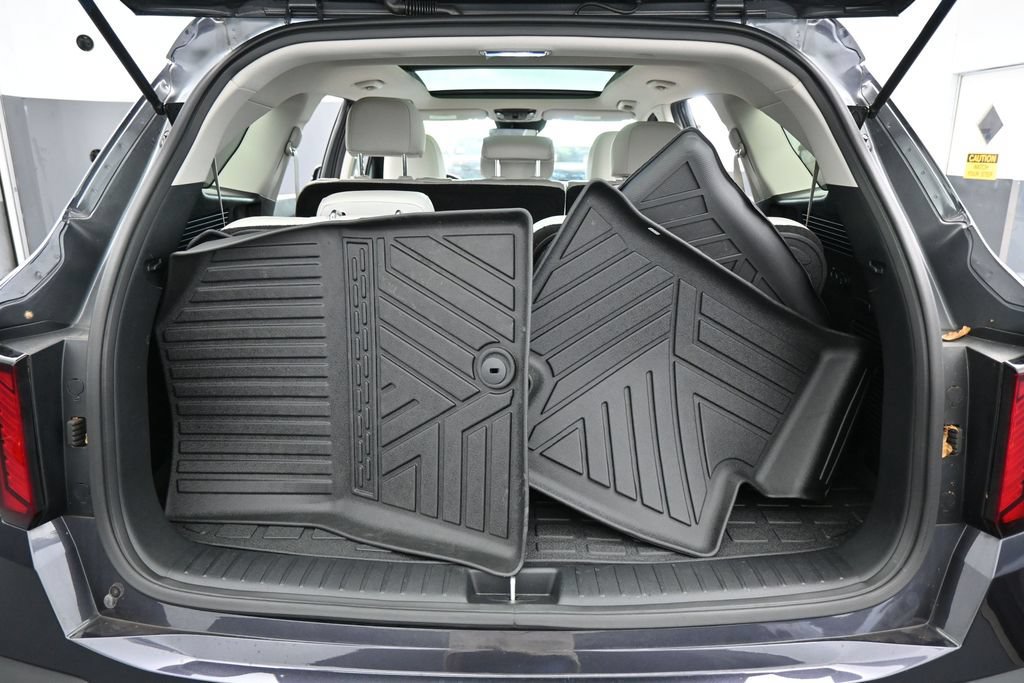 Used 2025 Kia Sorento S w/ Panoramic Sunroof Package FWD image 39