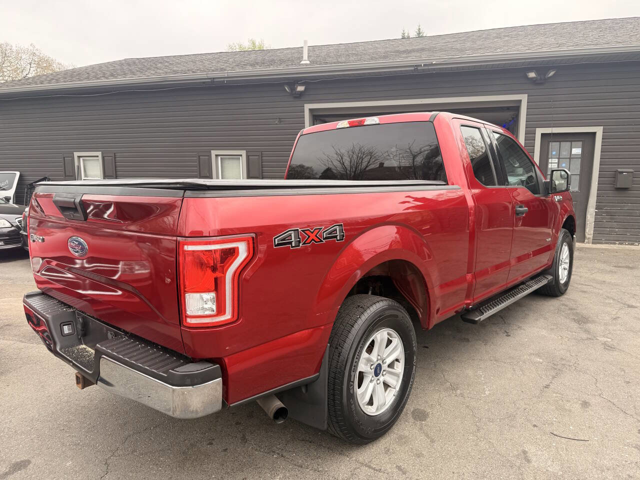 Used 2015 Ford F150 XLT w/ Equipment Group 301A Mid AWD/4WD image 6