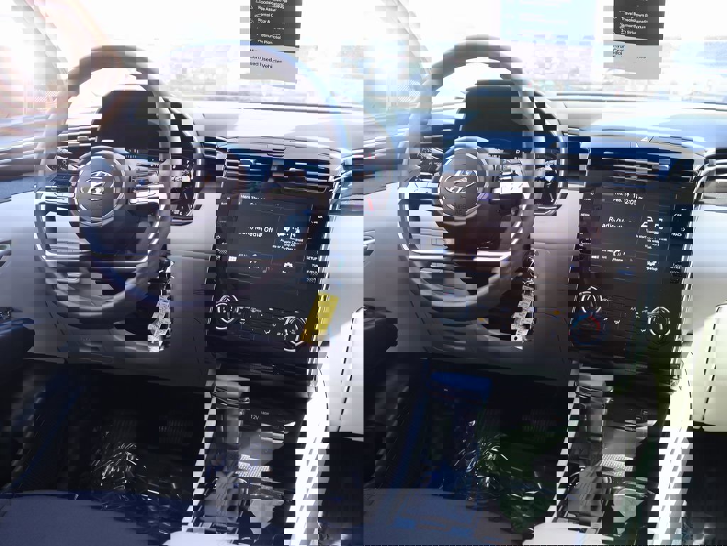 Certified 2024 Hyundai Tucson SE image 14