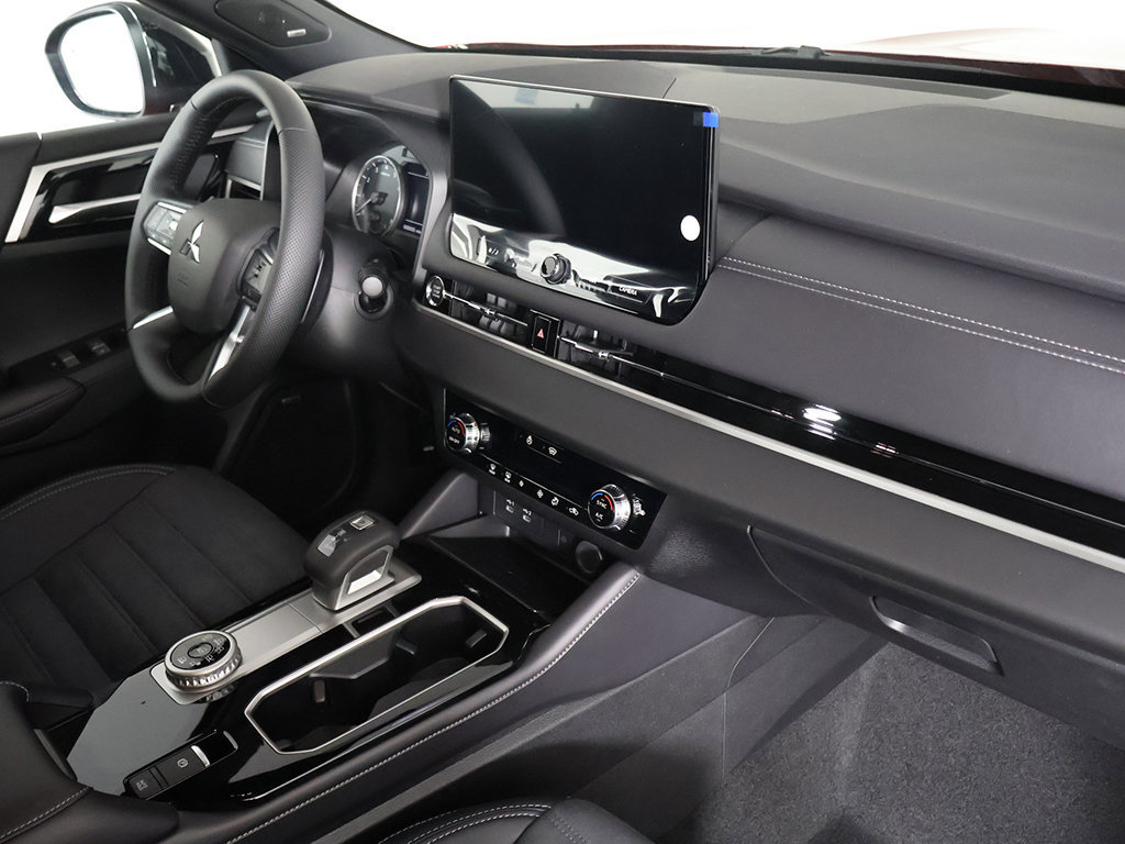 New 2026 Mitsubishi Outlander LE AWD/4WD image 27