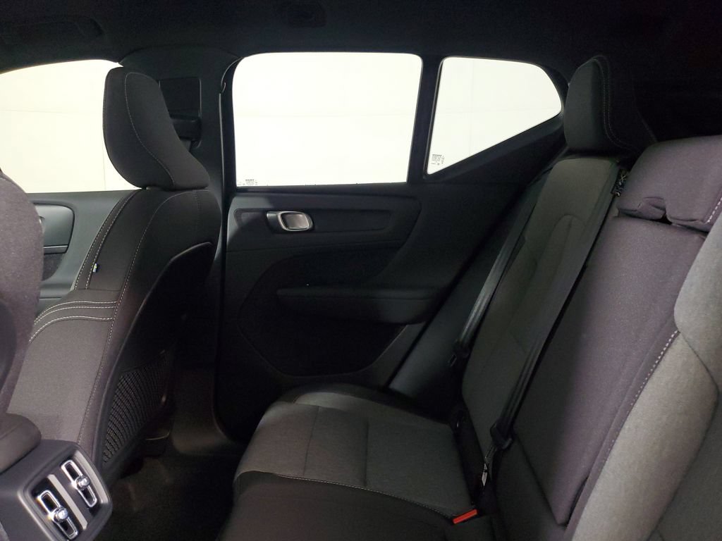 Certified 2026 Volvo XC40 B5 Core AWD/4WD image 14