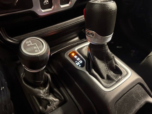 Used 2019 Jeep Wrangler Sport w/ Quick Order Package 24S AWD/4WD image 23